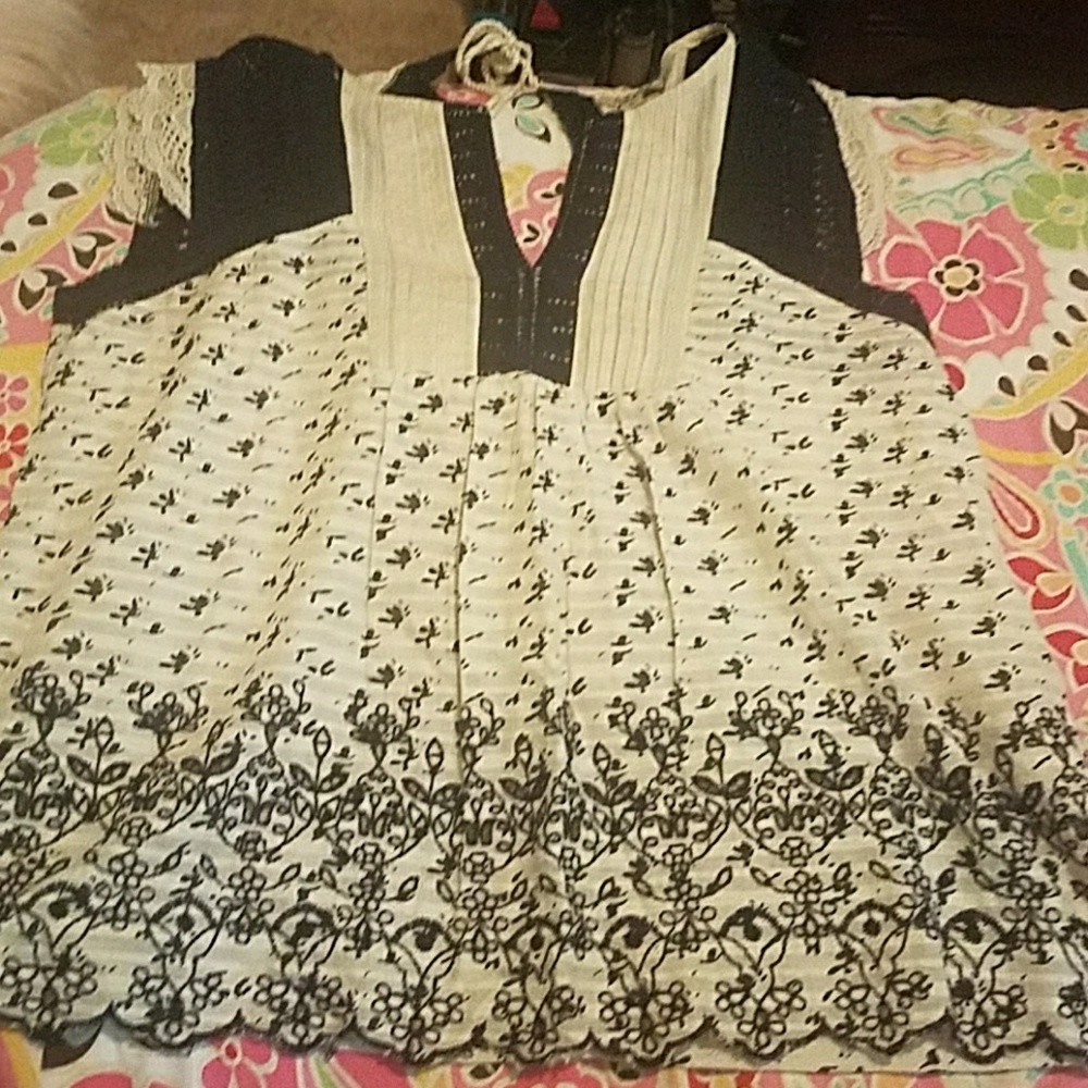 lucky Brand- NWOT- adorable spring top☉☉☉